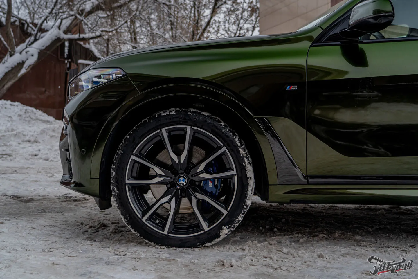 Фирменный Шиномонтаж на вибростенде для BMW X7 на оборудовании Hunter